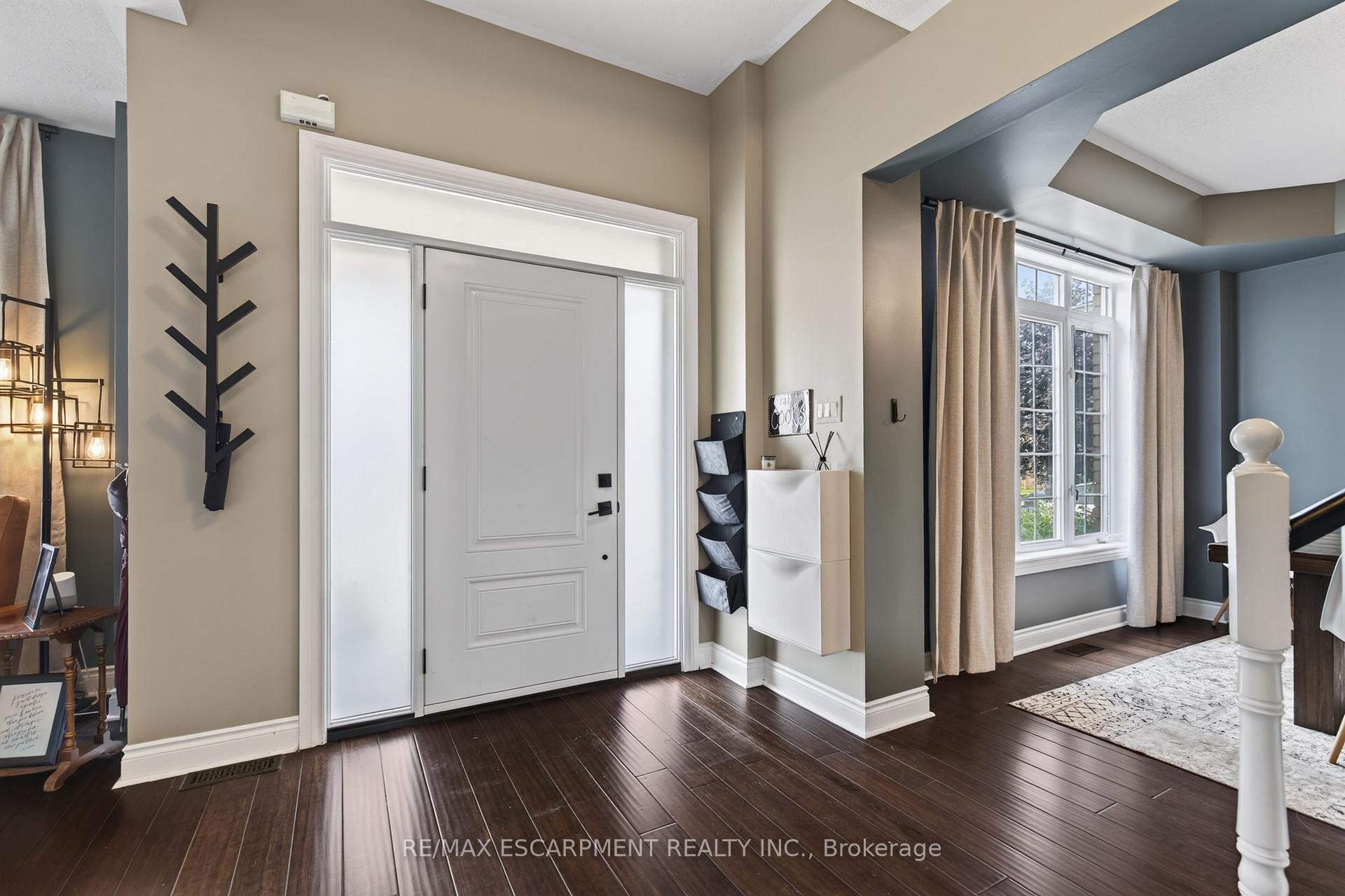 Photo 3 of 16 Watercliff Place, Hamilton, Winona Park — HOMEH