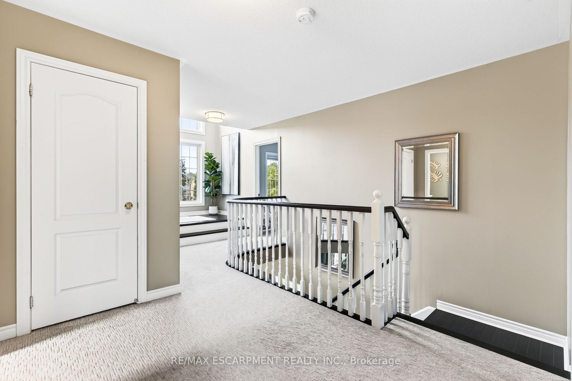 Photo 23 of 16 Watercliff Place, Hamilton, Winona Park — HOMEH