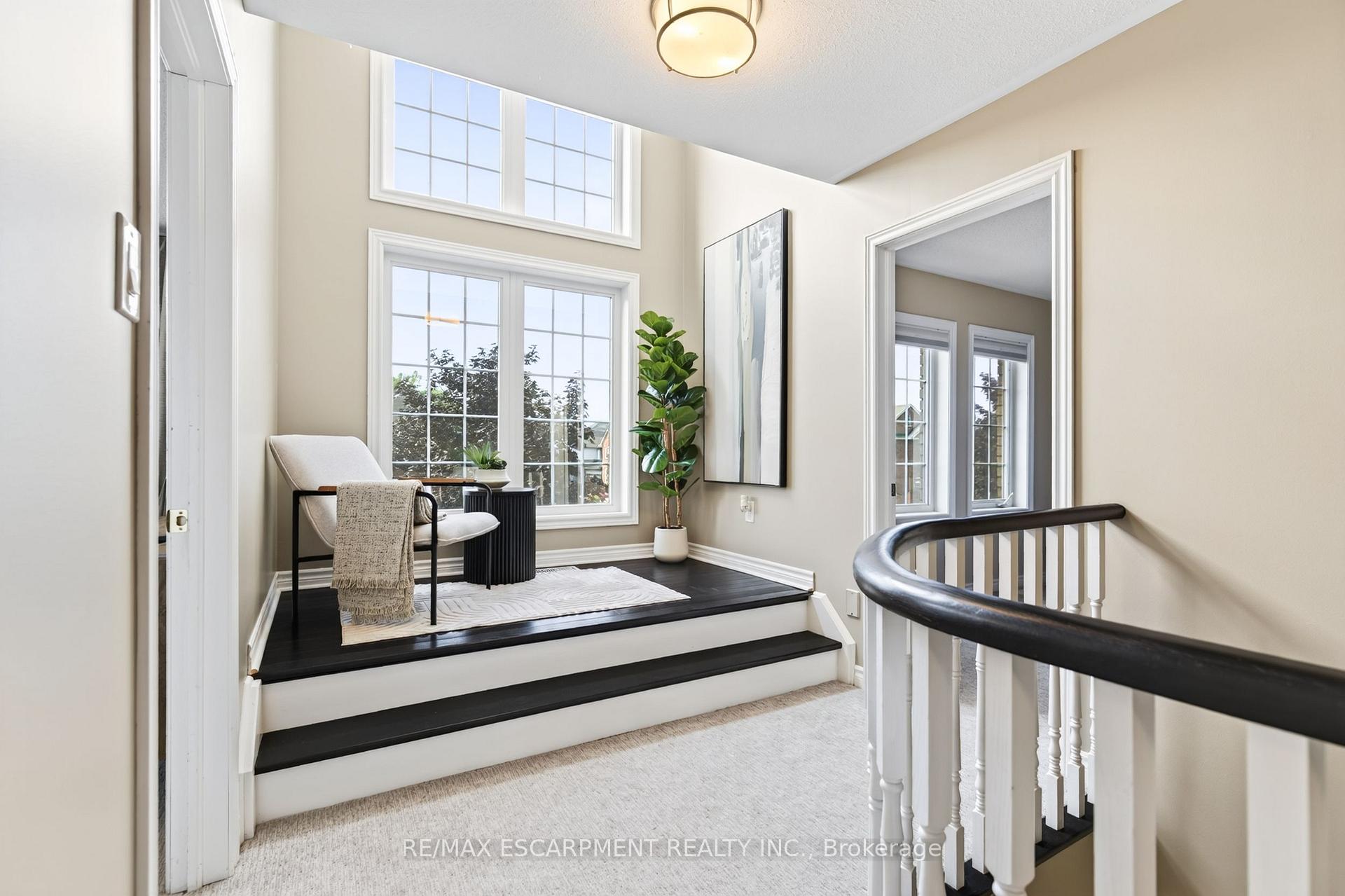 Photo 24 of 16 Watercliff Place, Hamilton, Winona Park — HOMEH