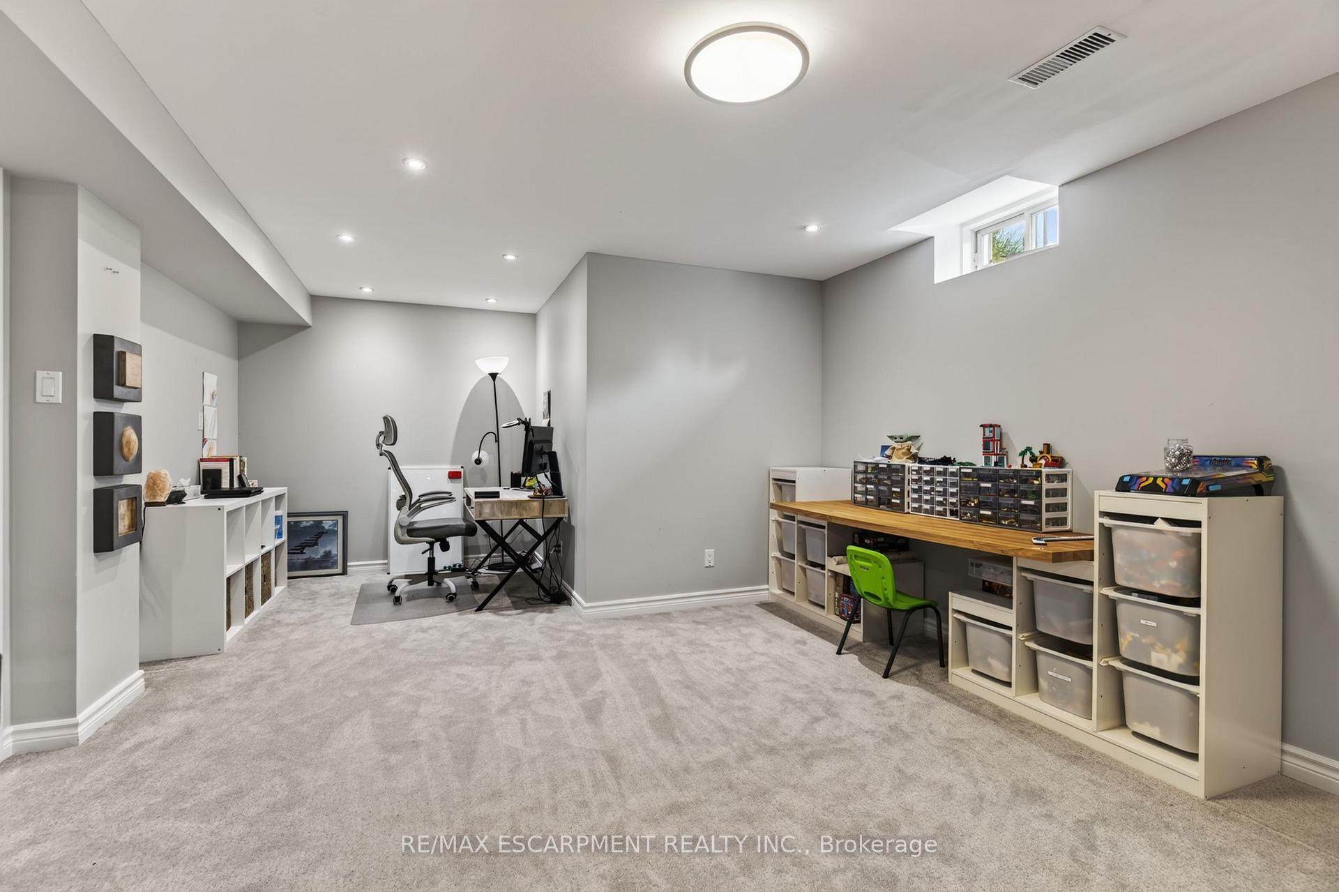 Photo 40 of 16 Watercliff Place, Hamilton, Winona Park — HOMEH