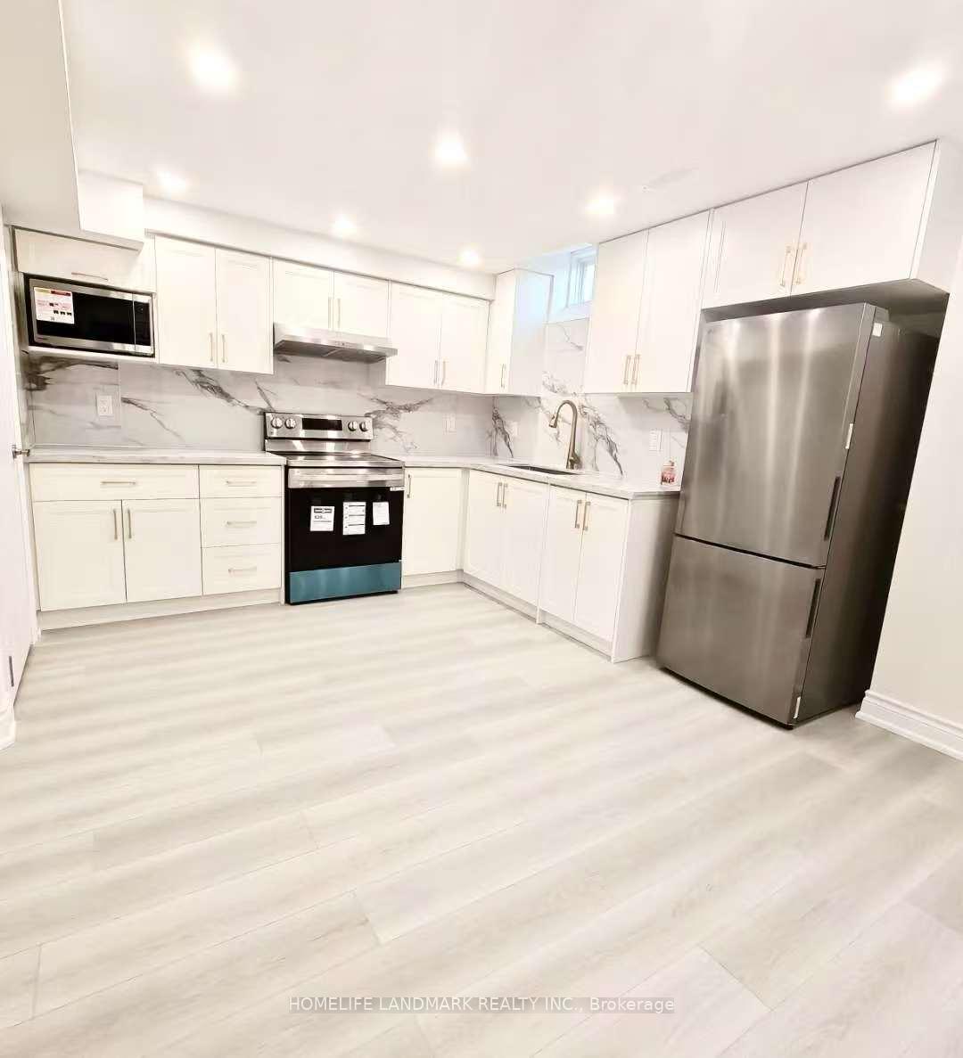 Photo 1 of 252 Borealis Avenue, Aurora, Bayview Northeast — HOMEH