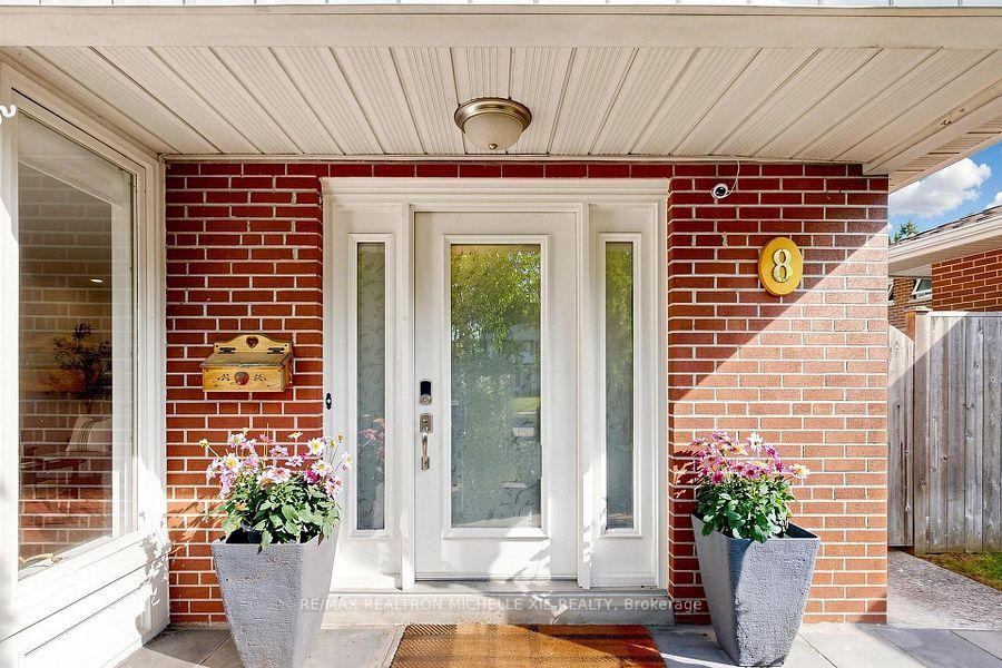 Photo 50 of 8 Meadowglade Crescent, North York, Henry Farm — HOMEH