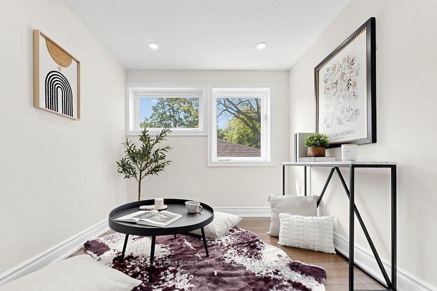 Photo 18 of 8 Meadowglade Crescent, North York, Henry Farm — HOMEH