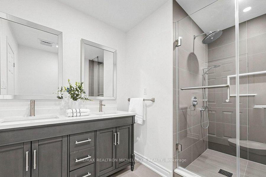 Photo 19 of 8 Meadowglade Crescent, North York, Henry Farm — HOMEH