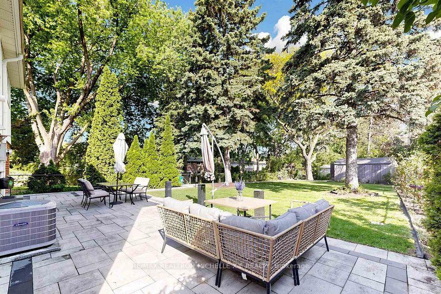 Photo 39 of 8 Meadowglade Crescent, North York, Henry Farm — HOMEH