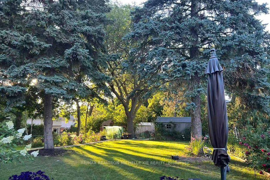 Photo 47 of 8 Meadowglade Crescent, North York, Henry Farm — HOMEH