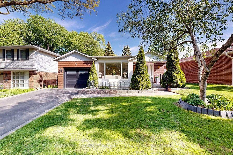 Photo 49 of 8 Meadowglade Crescent, North York, Henry Farm — HOMEH