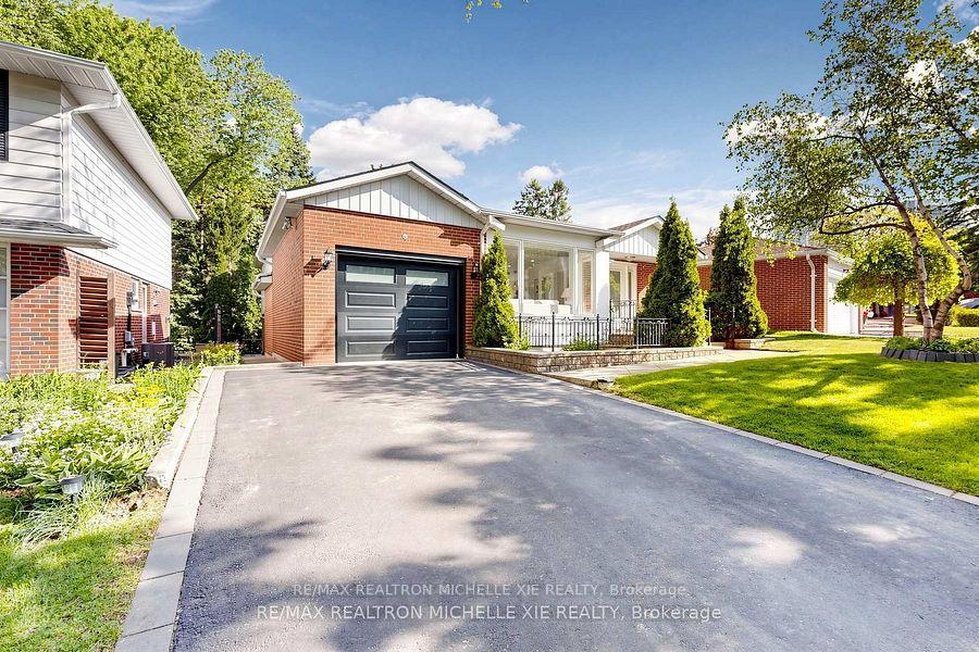 Photo 2 of 8 Meadowglade Crescent, North York, Henry Farm — HOMEH