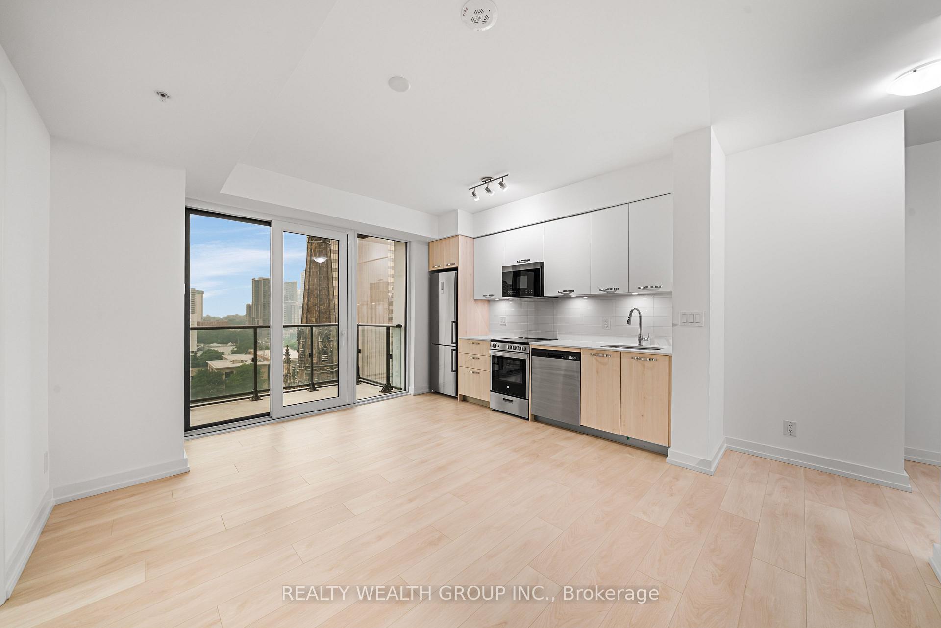 Photo 4 of Unit 1224, 75 James Street S, Hamilton, Corktown — HOMEH