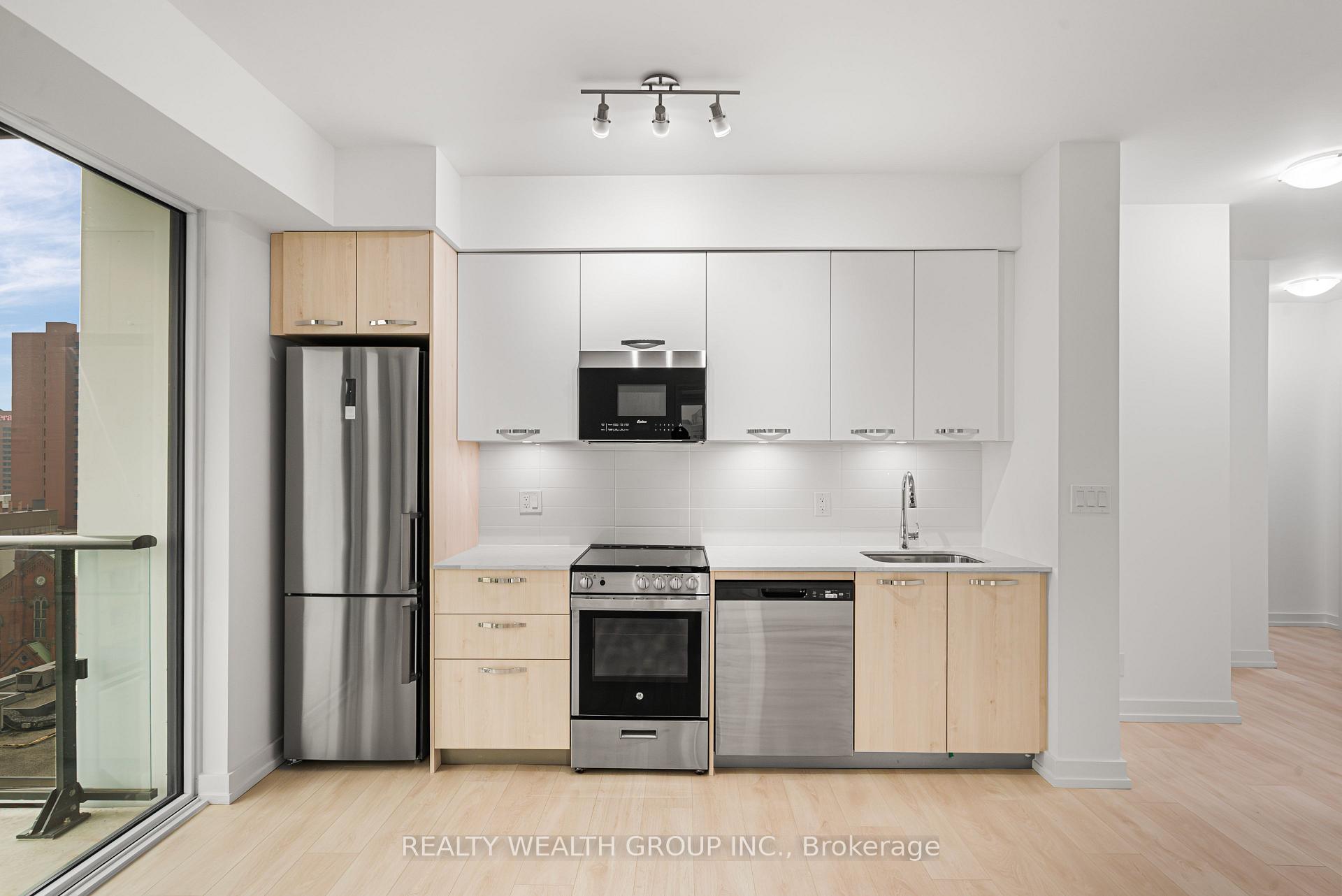 Photo 5 of Unit 1224, 75 James Street S, Hamilton, Corktown — HOMEH