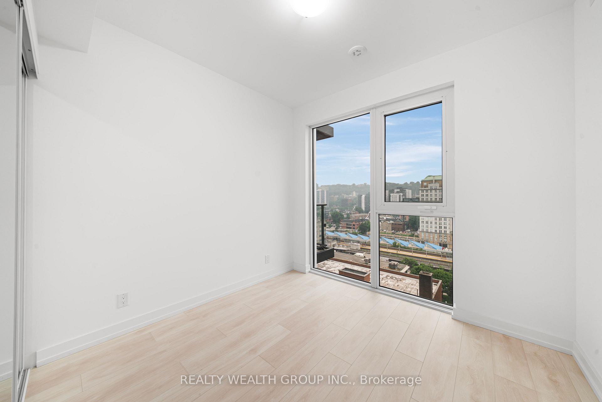 Photo 10 of Unit 1224, 75 James Street S, Hamilton, Corktown — HOMEH