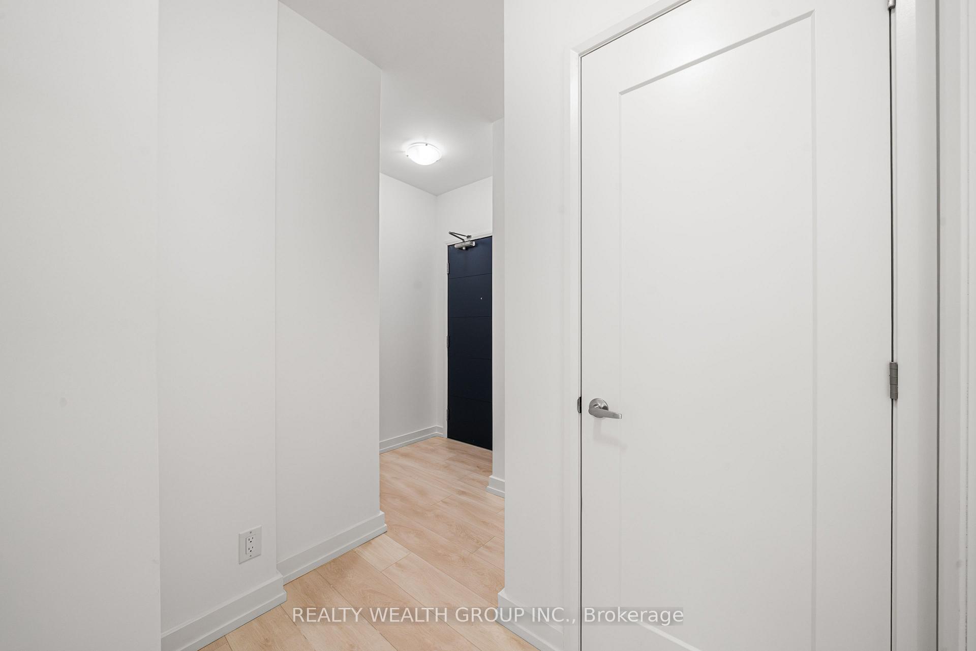 Photo 13 of Unit 1224, 75 James Street S, Hamilton, Corktown — HOMEH