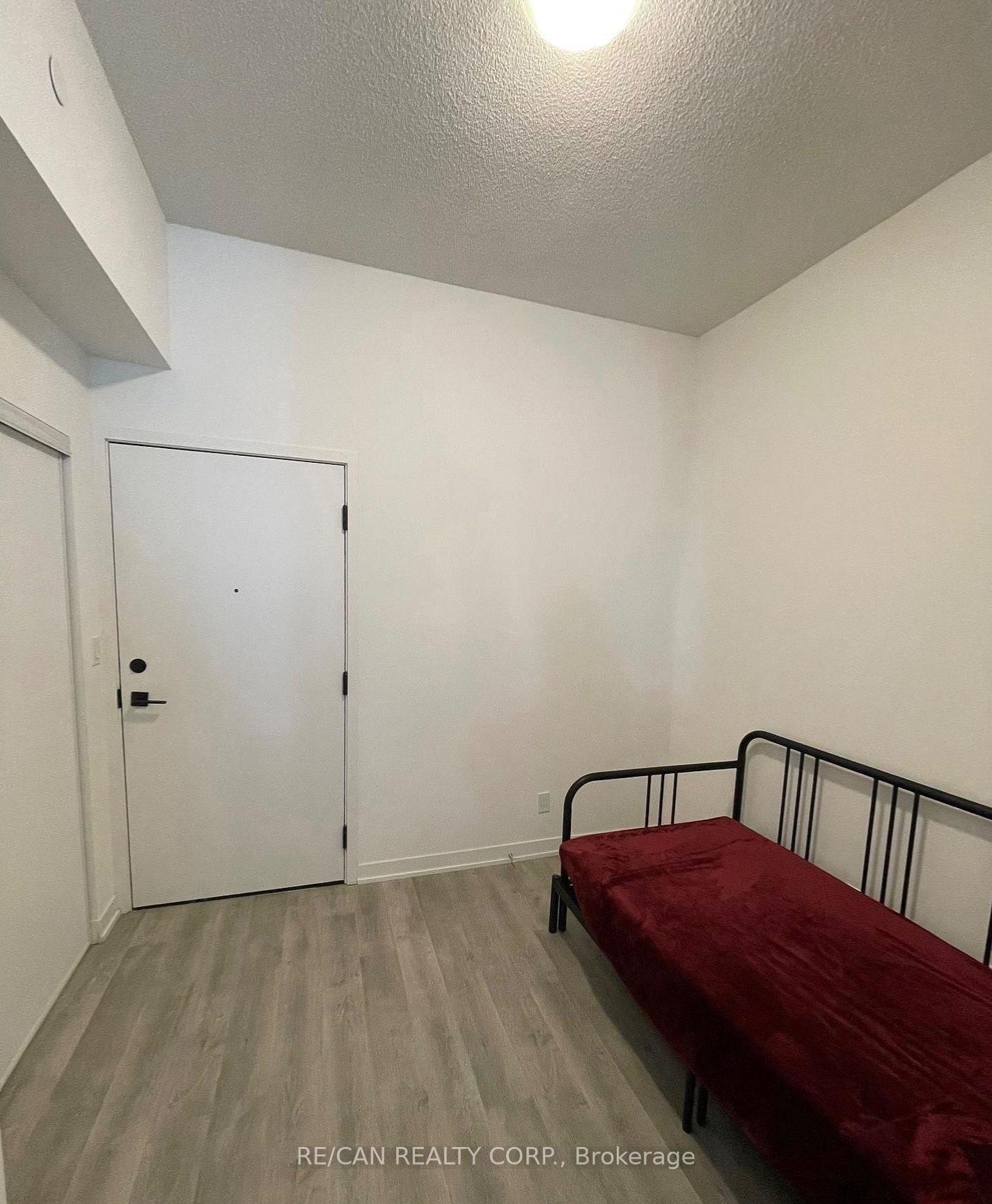 Photo 4 of Unit 1002, 292 Verdale Crossing E, Markham, Unionville — HOMEH
