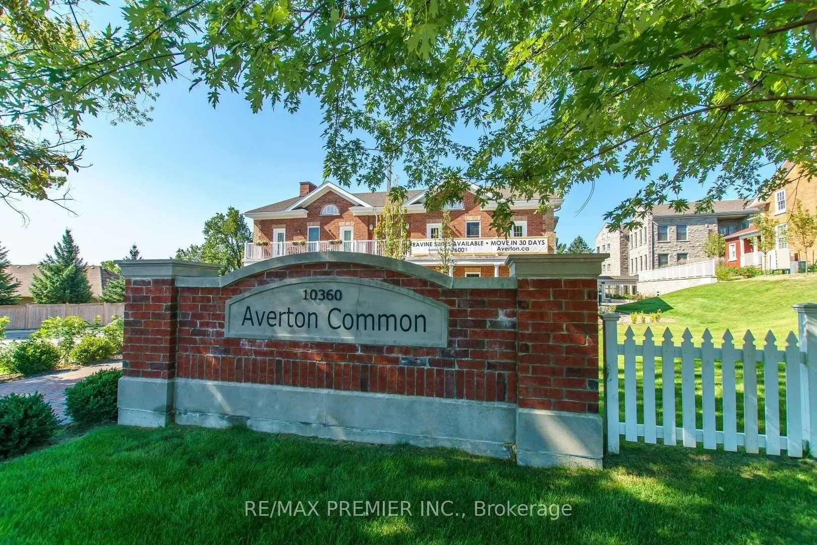 Photo 1 of Unit 212, 10360 Islington Avenue, Vaughan, Kleinburg — HOMEH