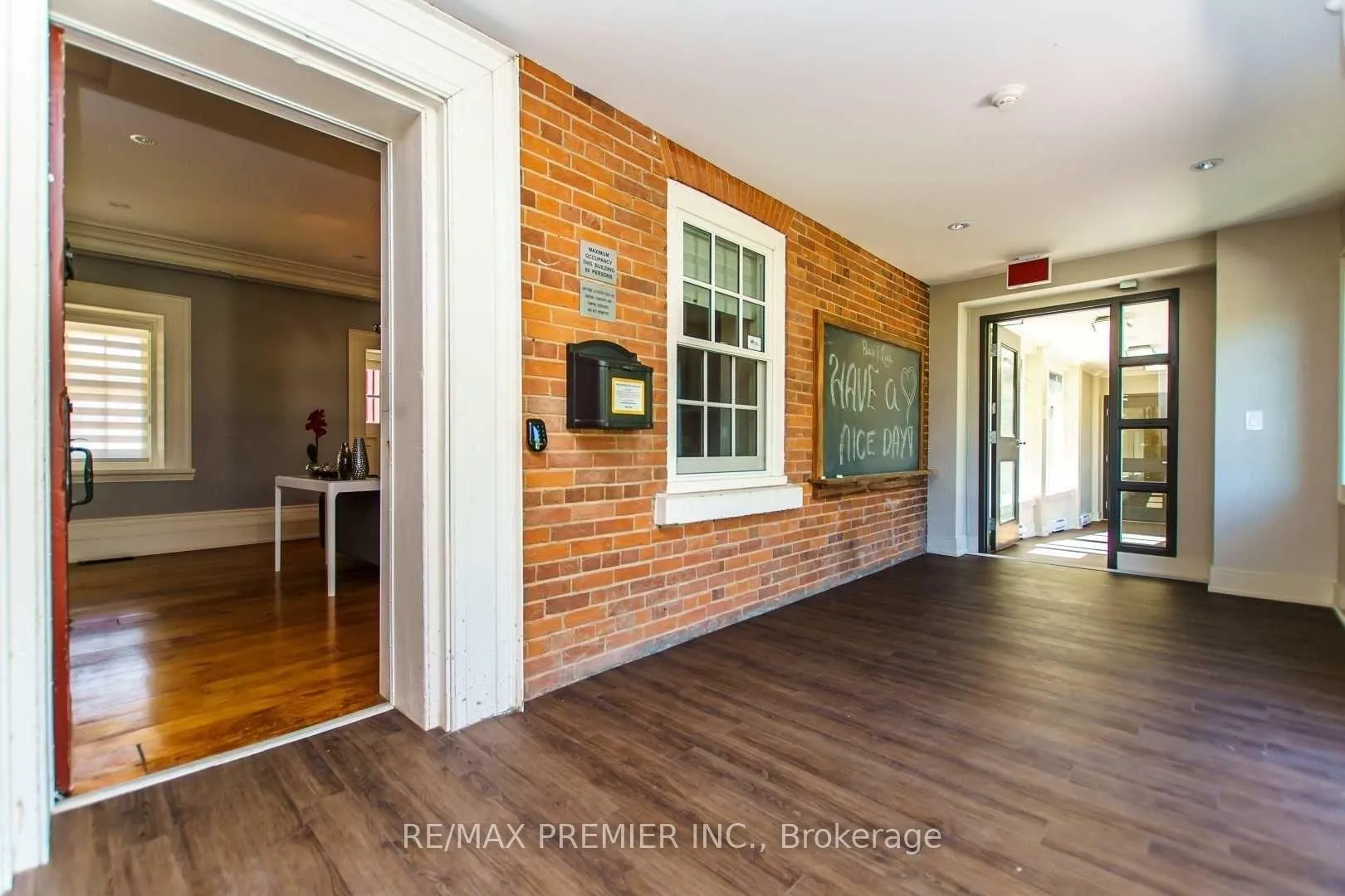 Photo 14 of Unit 212, 10360 Islington Avenue, Vaughan, Kleinburg — HOMEH