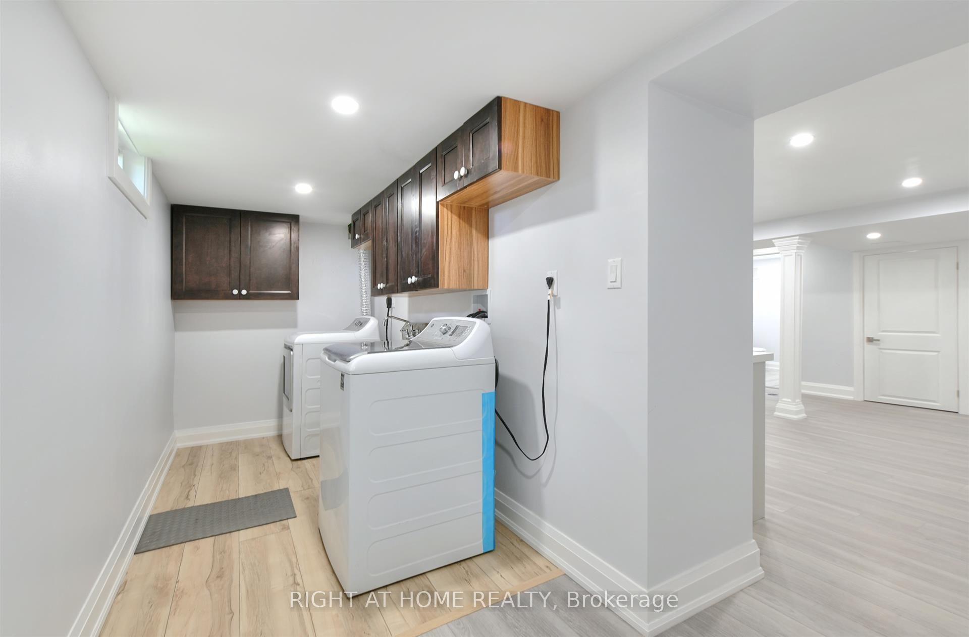 Photo 19 of 34 William Cragg Drive, North York, Downsview-Roding-CFB — HOMEH