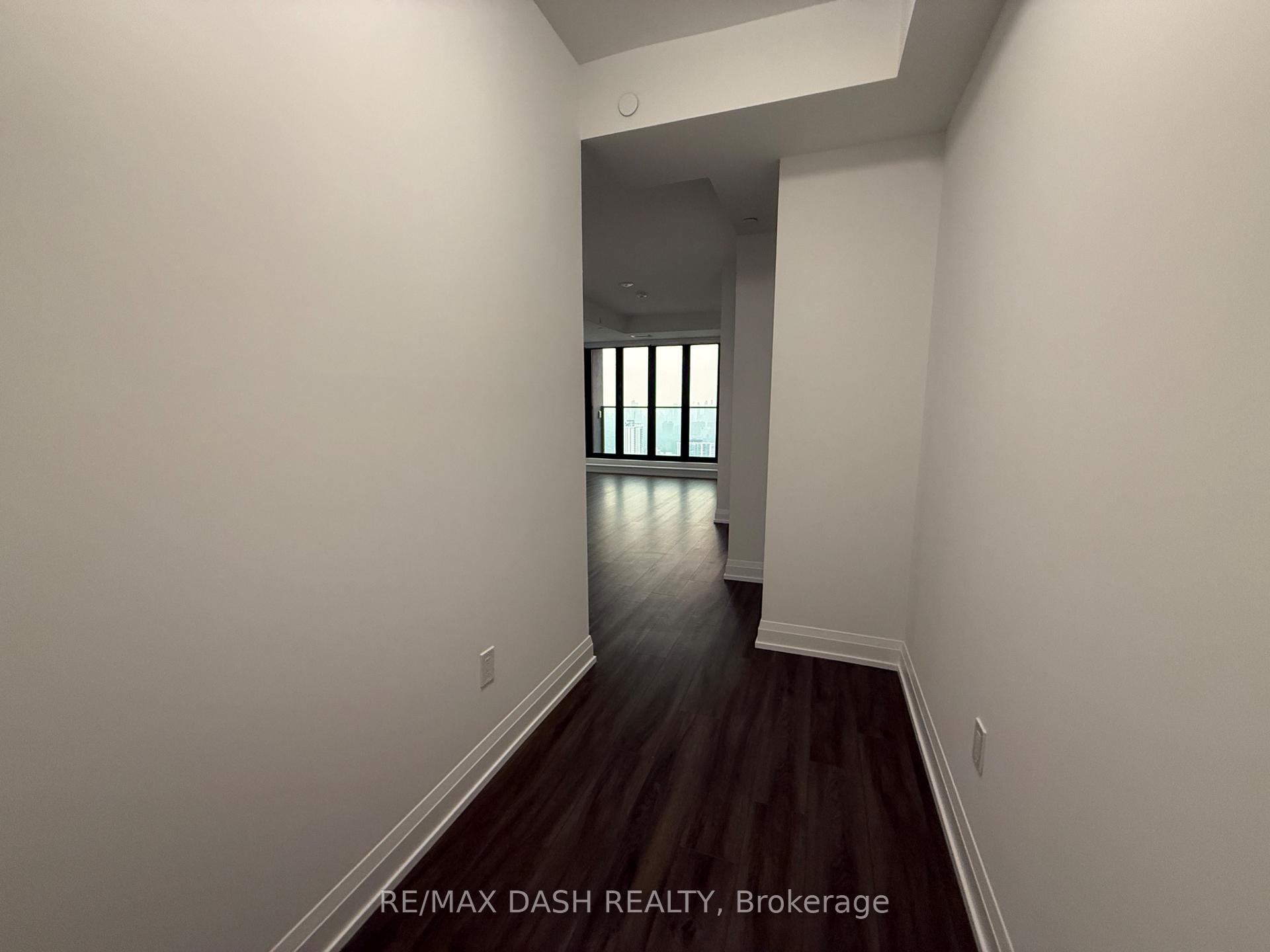 Photo 5 of Unit 3606, 20 Soudan Avenue, Toronto, Mount Pleasant West — HOMEH