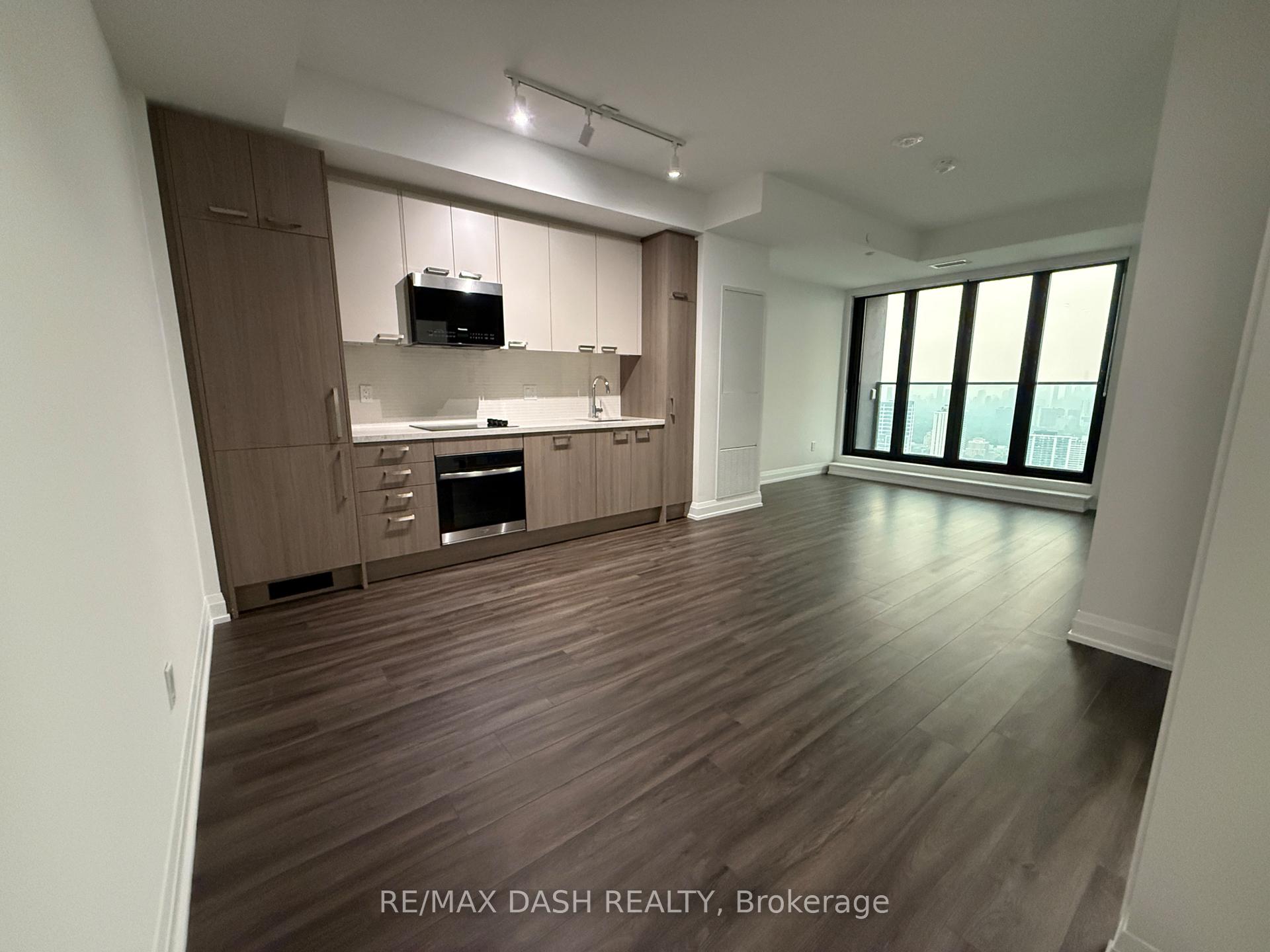 Photo 6 of Unit 3606, 20 Soudan Avenue, Toronto, Mount Pleasant West — HOMEH