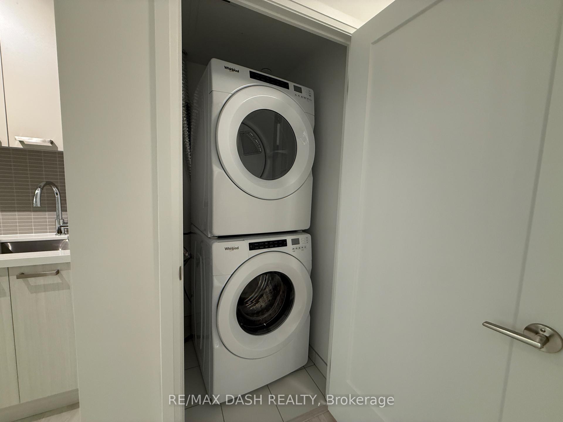 Photo 7 of Unit 2202, 20 Soudan Avenue, Toronto, Mount Pleasant West — HOMEH