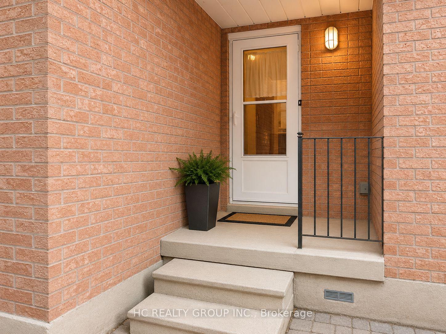 Photo 3 of 63 Santa Barbara Place E, Vaughan, East Woodbridge — HOMEH