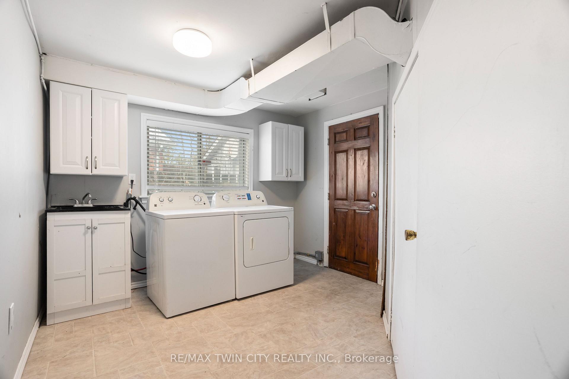 Photo 17 of 261 Water Street, Guelph, Dovercliffe Park/Old University — HOMEH
