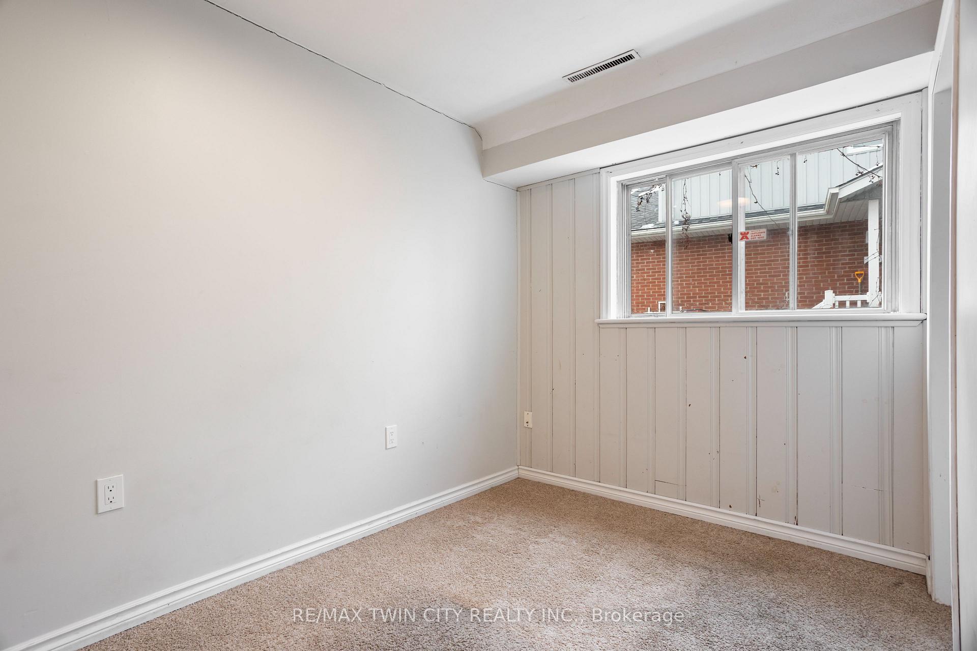 Photo 20 of 261 Water Street, Guelph, Dovercliffe Park/Old University — HOMEH
