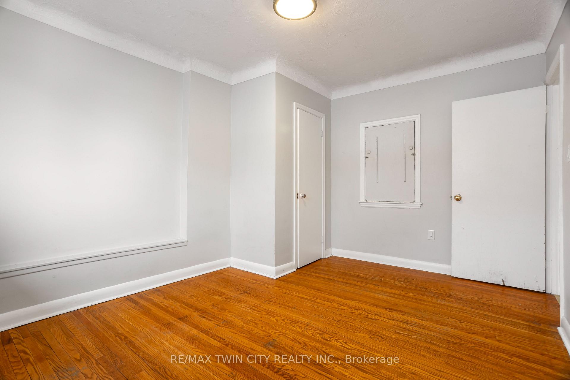 Photo 28 of 261 Water Street, Guelph, Dovercliffe Park/Old University — HOMEH