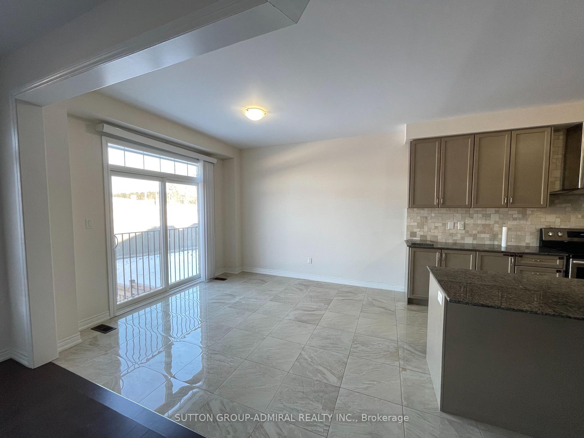 Photo 3 of 276 Chouinard Way, Aurora, Rural Aurora — HOMEH