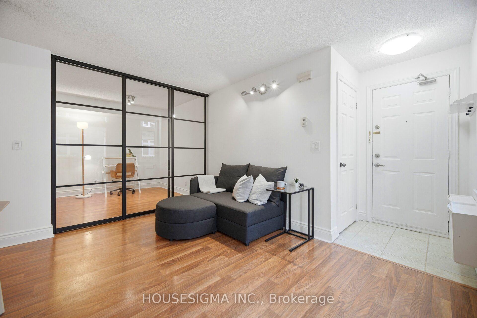 Photo 3 of Unit 25, 83 Lillian Street, Toronto, Mount Pleasant West — HOMEH