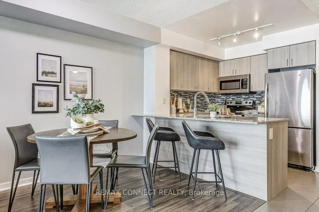Photo 4 of Unit 905, 1235 Bayly Street, Pickering, Bay Ridges — HOMEH