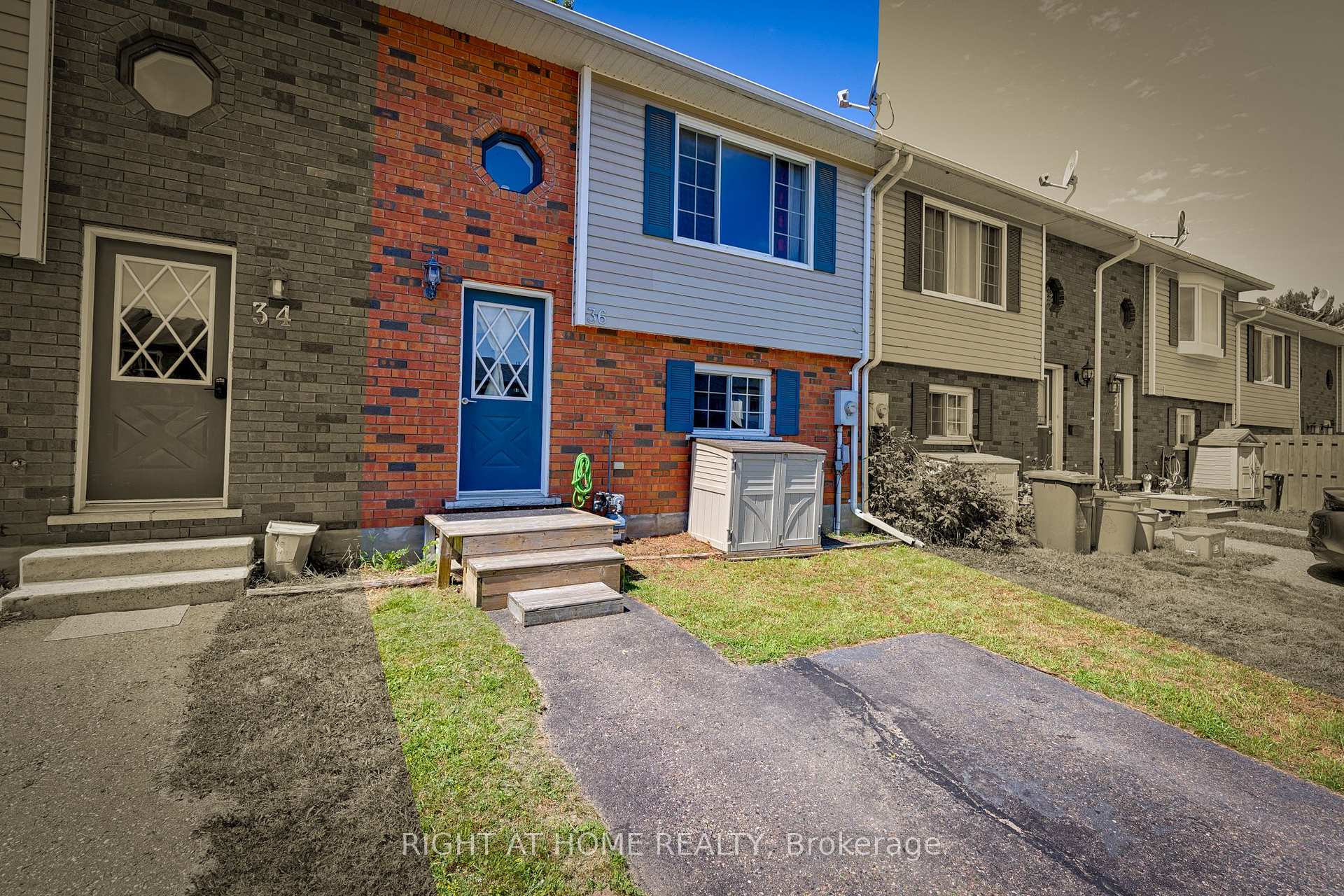 Photo 1 of 36 Northbrook Road, Petawawa, Petawawa — HOMEH