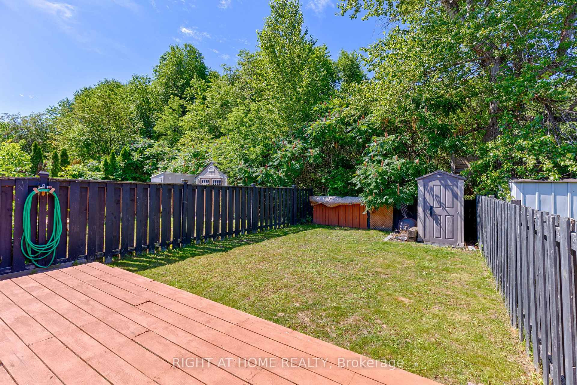 Photo 5 of 36 Northbrook Road, Petawawa, Petawawa — HOMEH