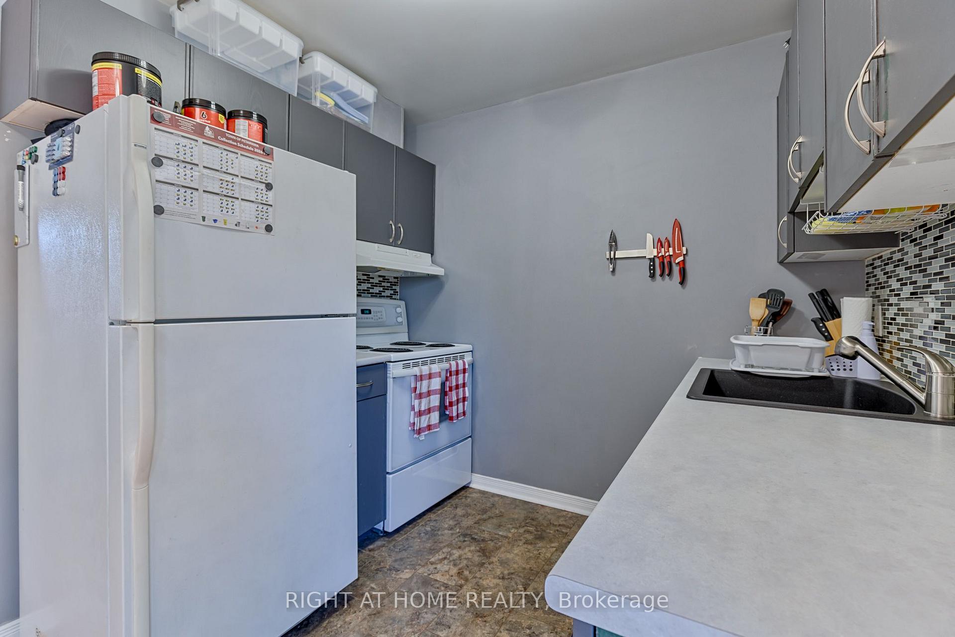 Photo 12 of 36 Northbrook Road, Petawawa, Petawawa — HOMEH