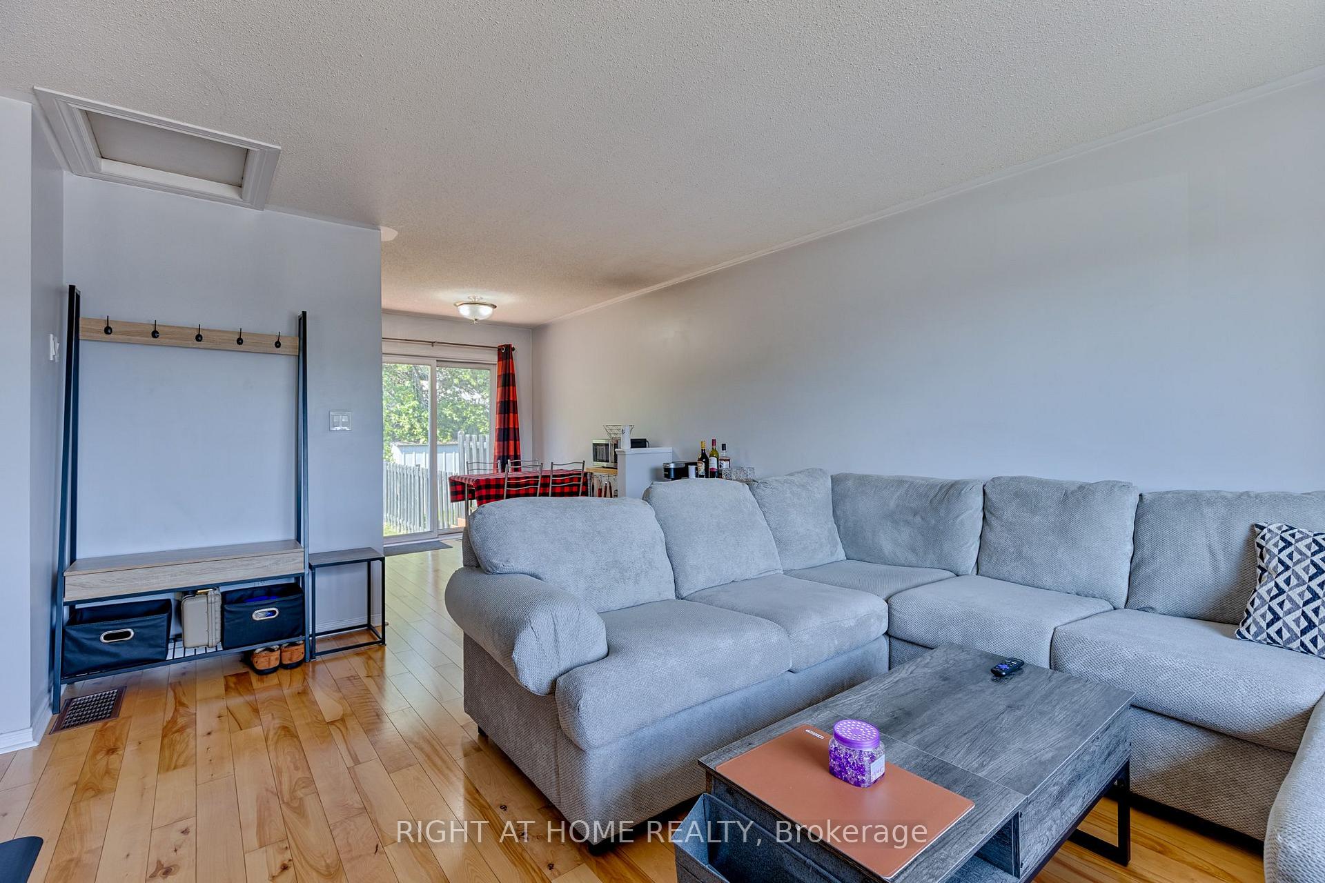 Photo 17 of 36 Northbrook Road, Petawawa, Petawawa — HOMEH