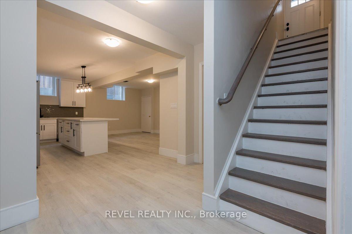 Photo 17 of 400 Big Bay Point Road, Barrie, Painswick North — HOMEH