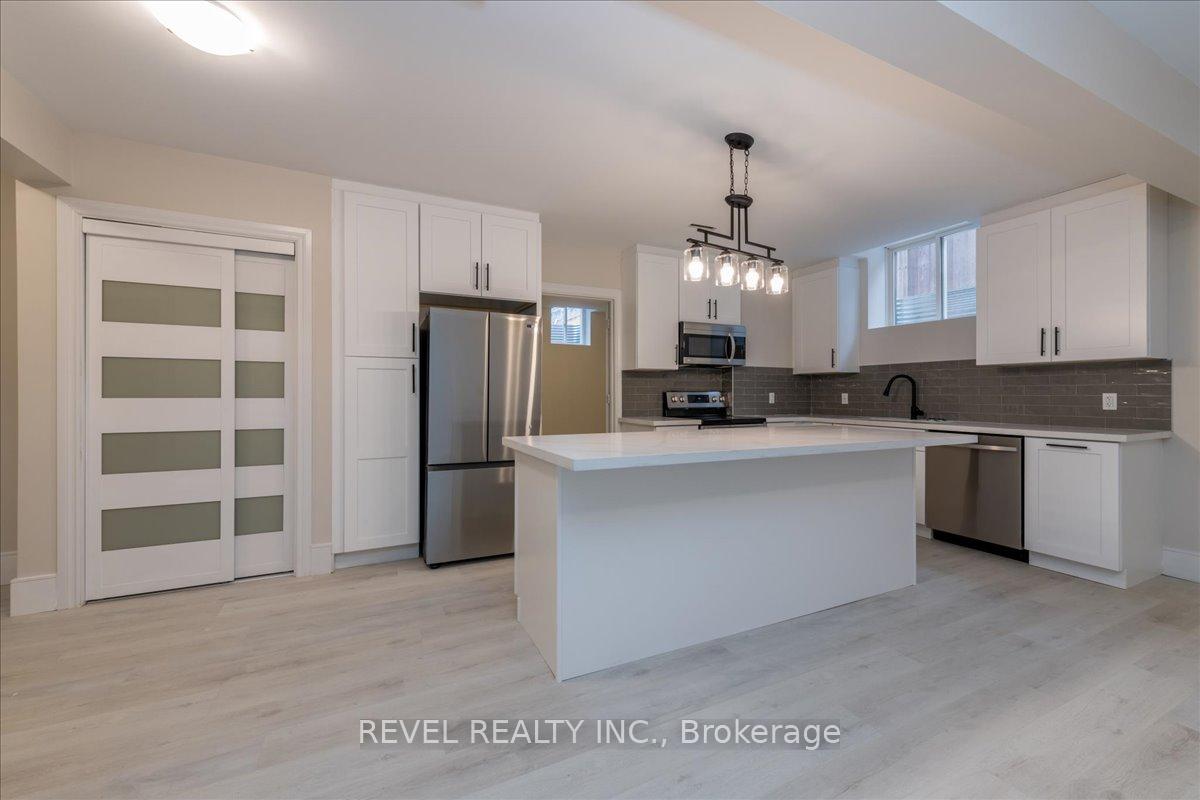 Photo 18 of 400 Big Bay Point Road, Barrie, Painswick North — HOMEH
