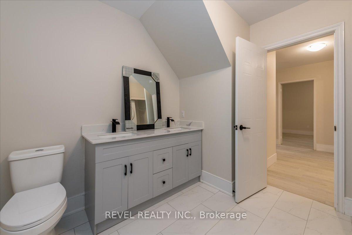 Photo 32 of 400 Big Bay Point Road, Barrie, Painswick North — HOMEH