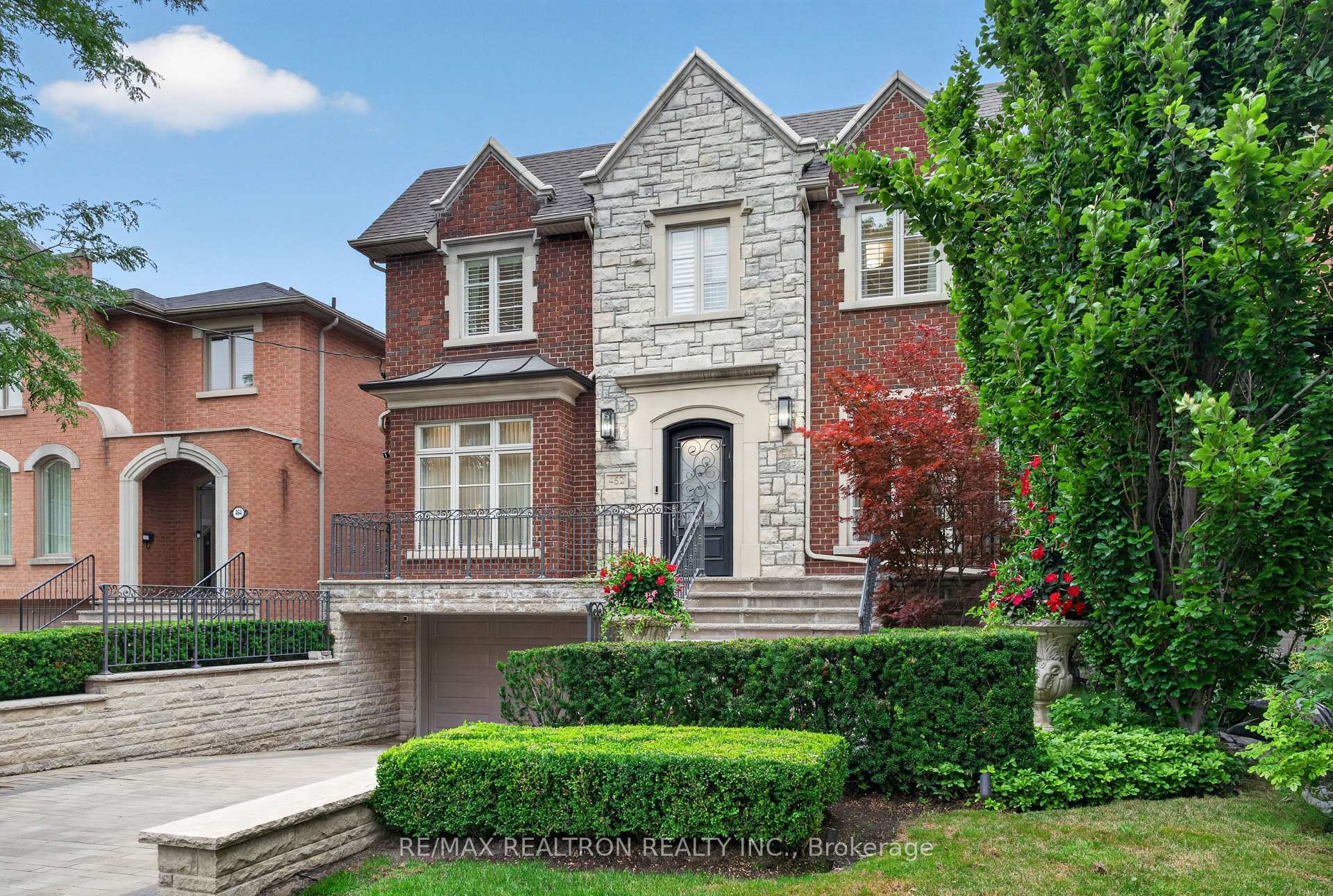 Photo 2 of 462 Fairlawn Avenue, Toronto, Bedford Park-Nortown — HOMEH
