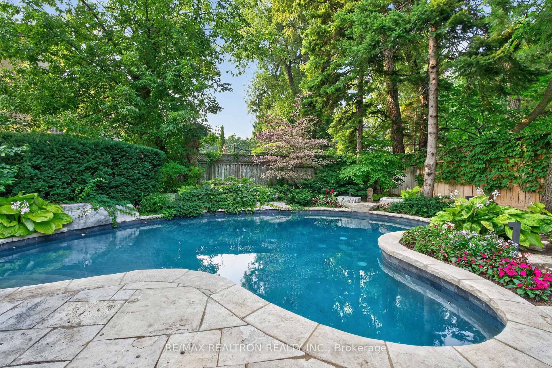 Photo 5 of 462 Fairlawn Avenue, Toronto, Bedford Park-Nortown — HOMEH