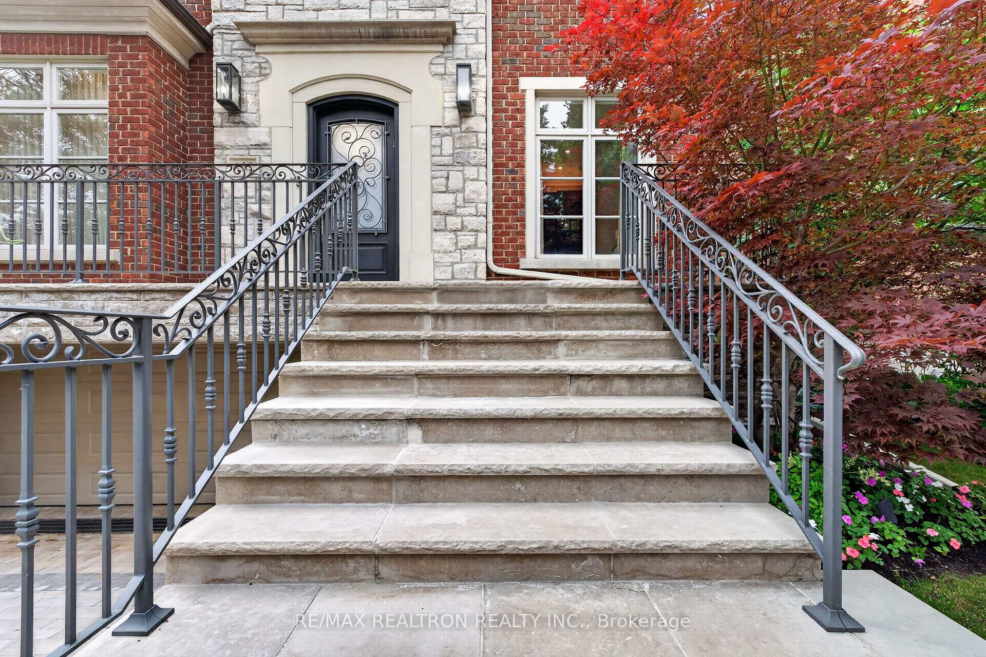 Photo 12 of 462 Fairlawn Avenue, Toronto, Bedford Park-Nortown — HOMEH