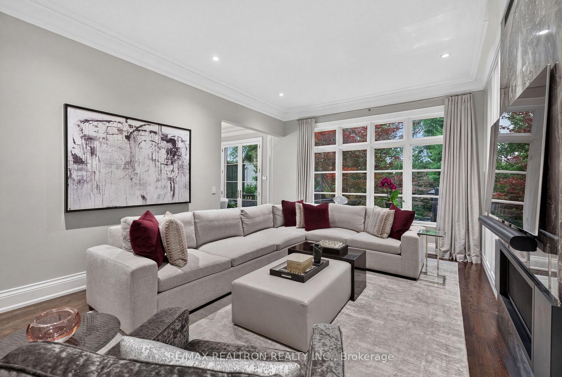 Photo 20 of 462 Fairlawn Avenue, Toronto, Bedford Park-Nortown — HOMEH