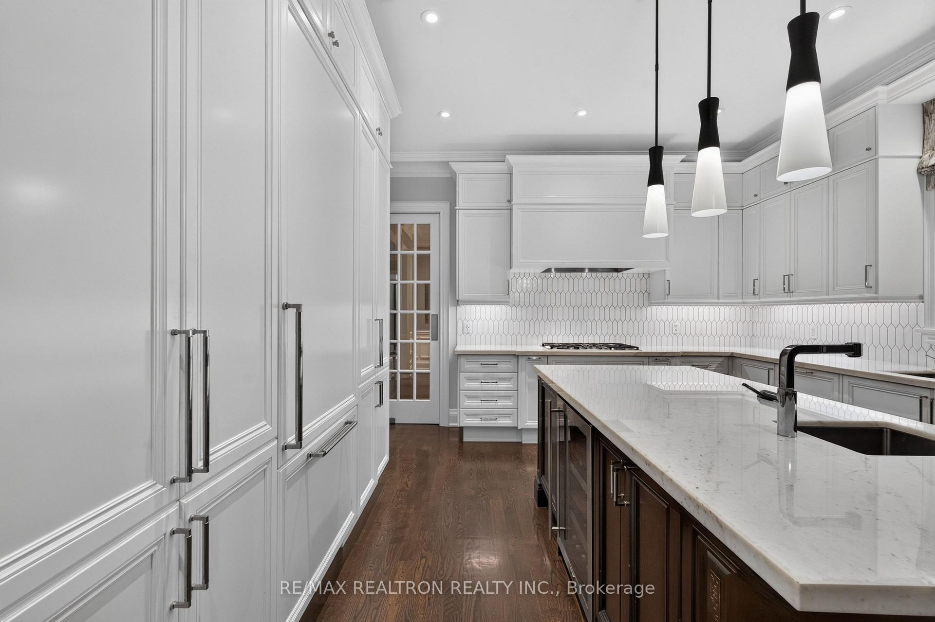 Photo 26 of 462 Fairlawn Avenue, Toronto, Bedford Park-Nortown — HOMEH
