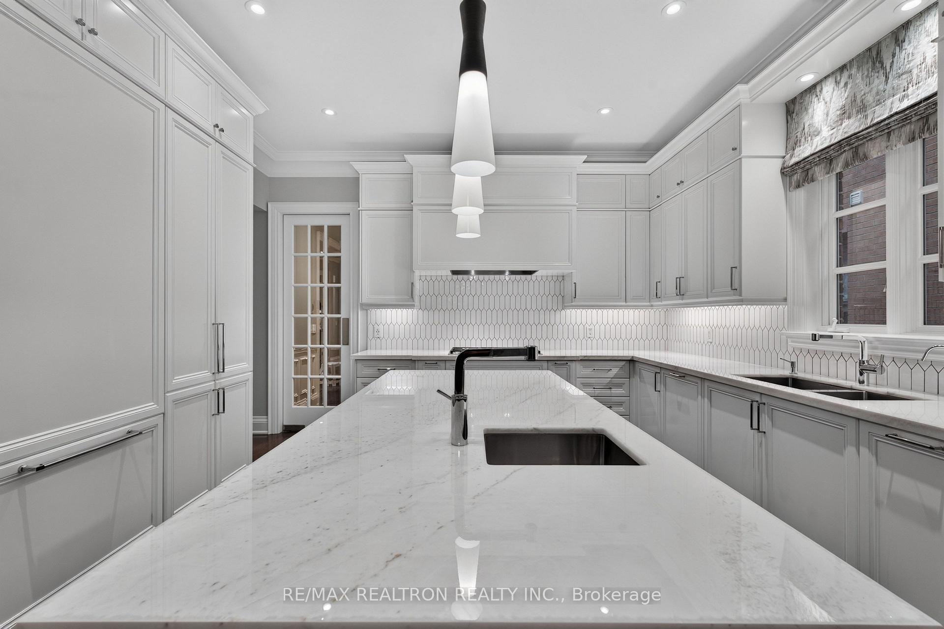 Photo 27 of 462 Fairlawn Avenue, Toronto, Bedford Park-Nortown — HOMEH