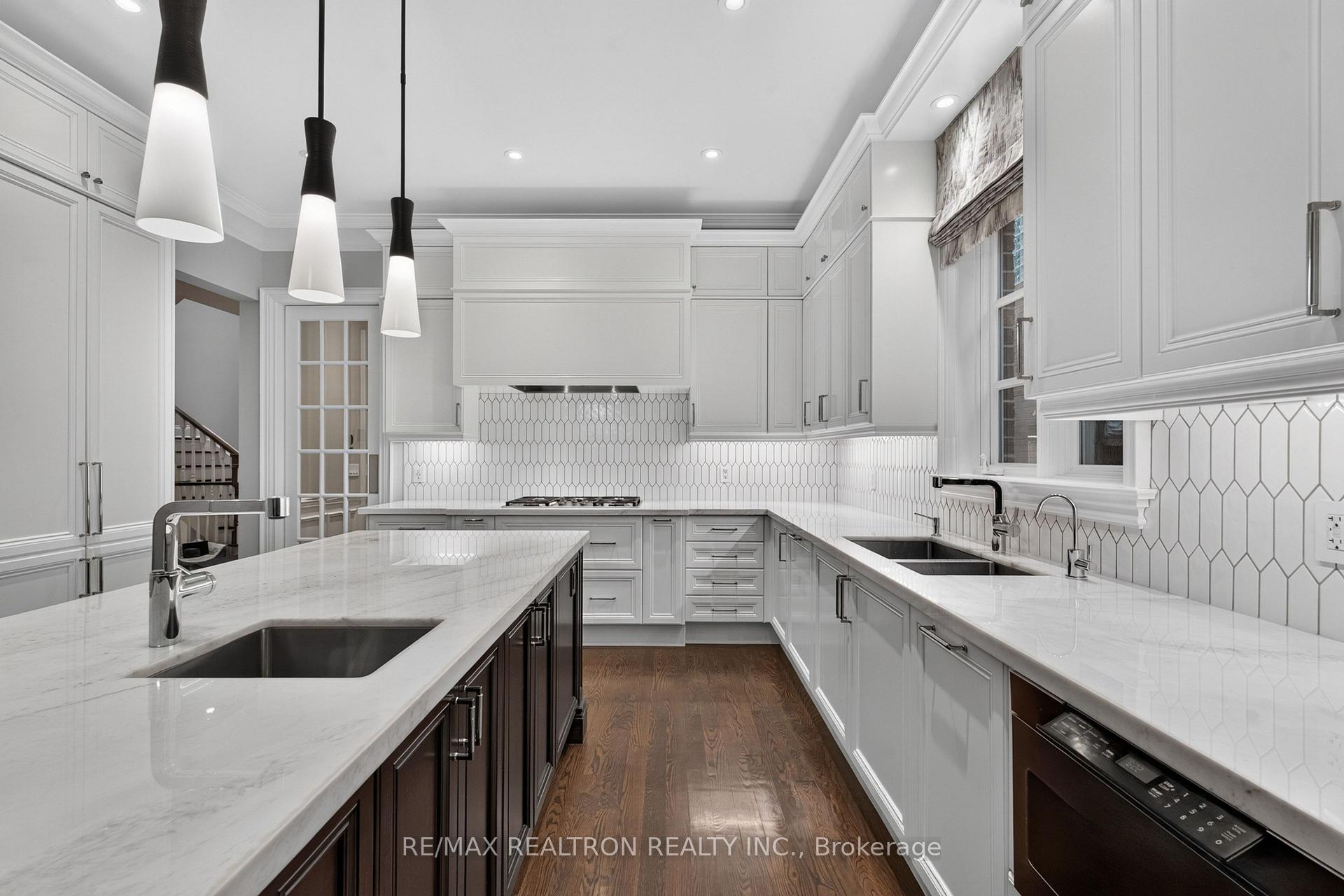 Photo 28 of 462 Fairlawn Avenue, Toronto, Bedford Park-Nortown — HOMEH