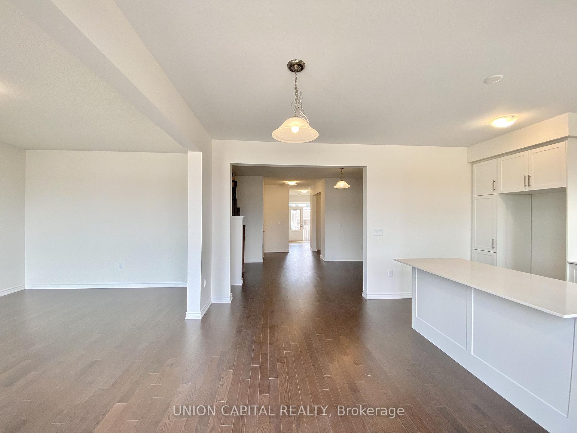Photo 5 of 113 Shepherd Drive, Barrie, Rural Barrie Southeast — HOMEH