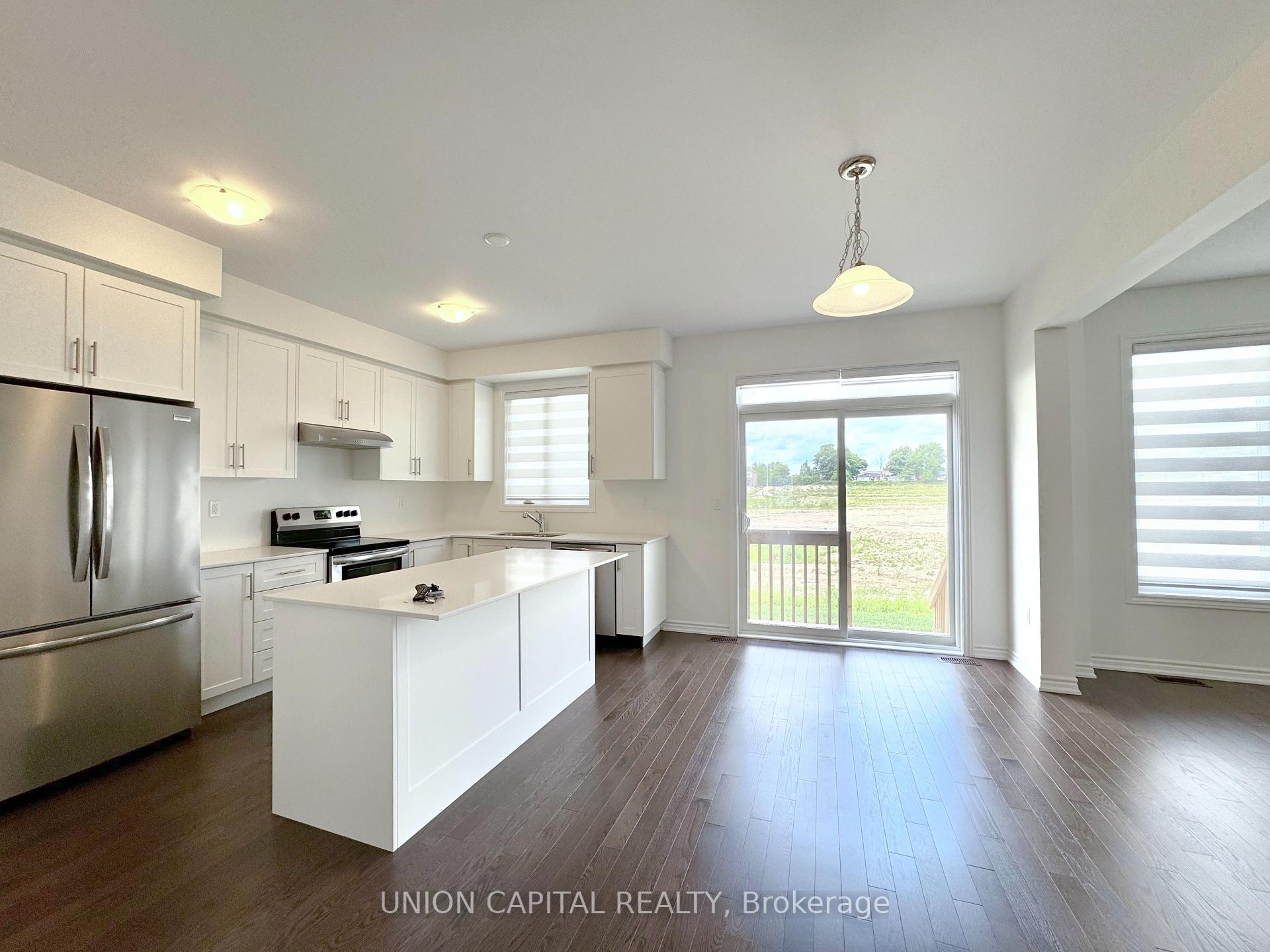 Photo 12 of 113 Shepherd Drive, Barrie, Rural Barrie Southeast — HOMEH