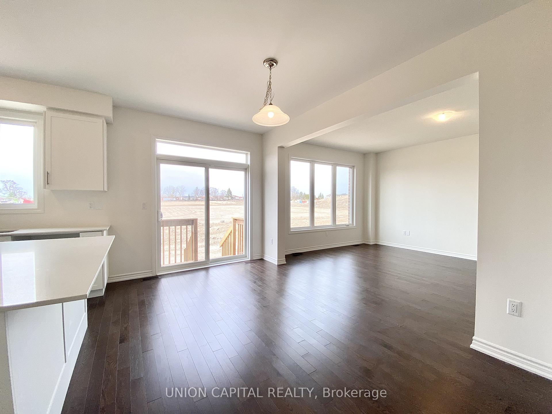 Photo 13 of 113 Shepherd Drive, Barrie, Rural Barrie Southeast — HOMEH