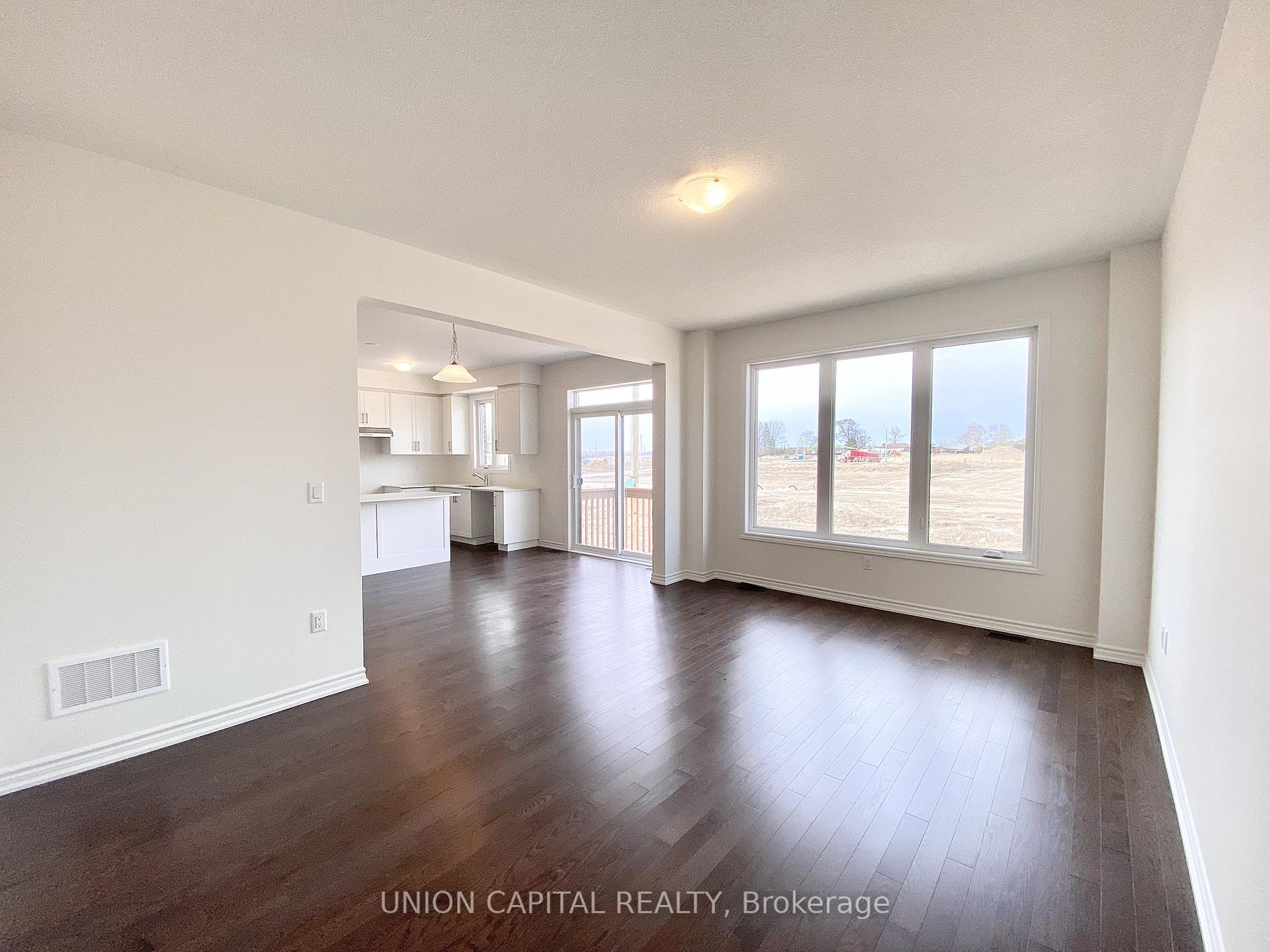 Photo 15 of 113 Shepherd Drive, Barrie, Rural Barrie Southeast — HOMEH