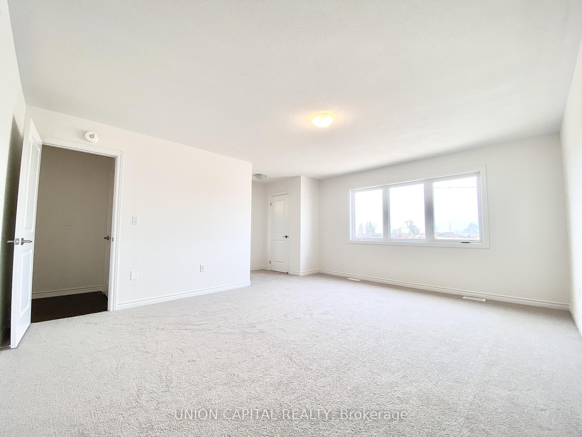 Photo 21 of 113 Shepherd Drive, Barrie, Rural Barrie Southeast — HOMEH