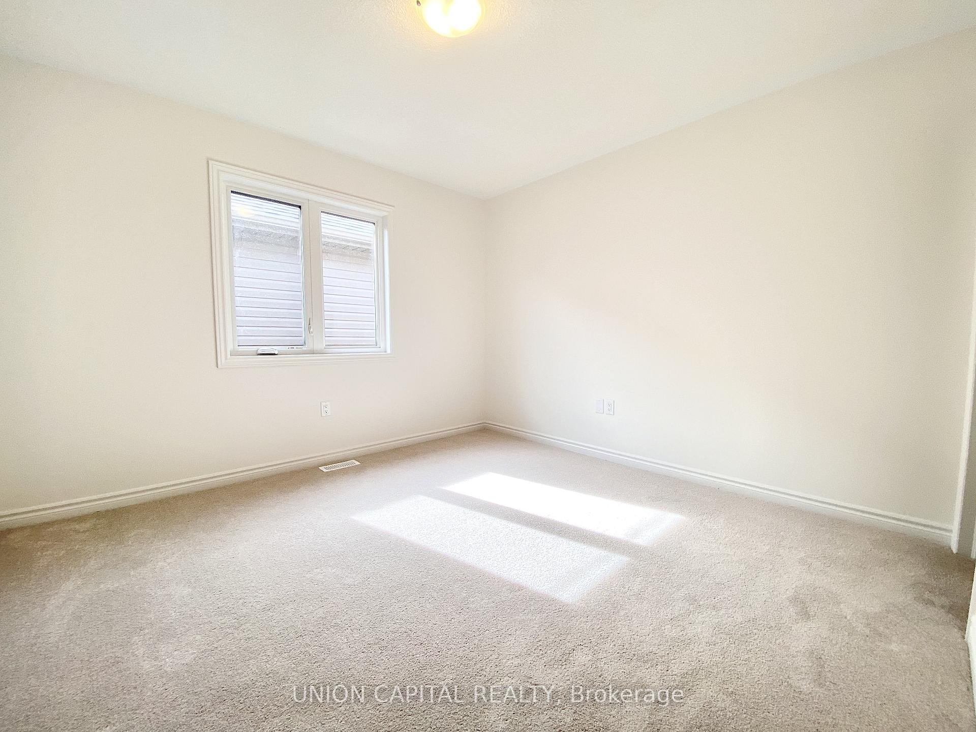 Photo 30 of 113 Shepherd Drive, Barrie, Rural Barrie Southeast — HOMEH